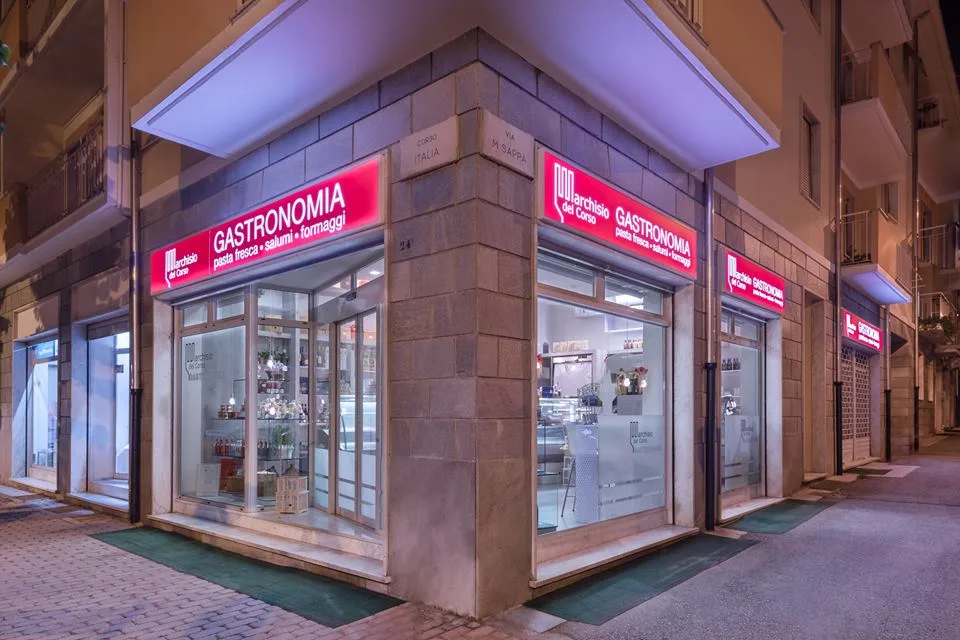Ingresso della Gastronomia Marchisio del Corso